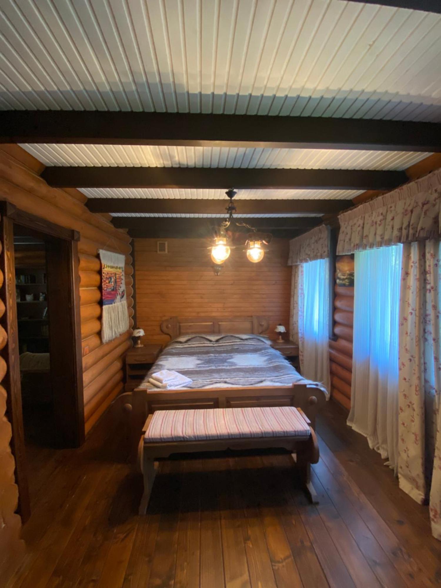 Relaxation In Guta Гута Покращене Шале Luaran gambar