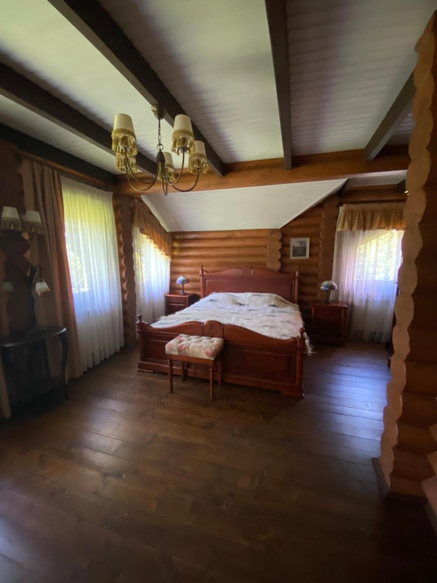 Relaxation In Guta Гута Покращене Шале Luaran gambar