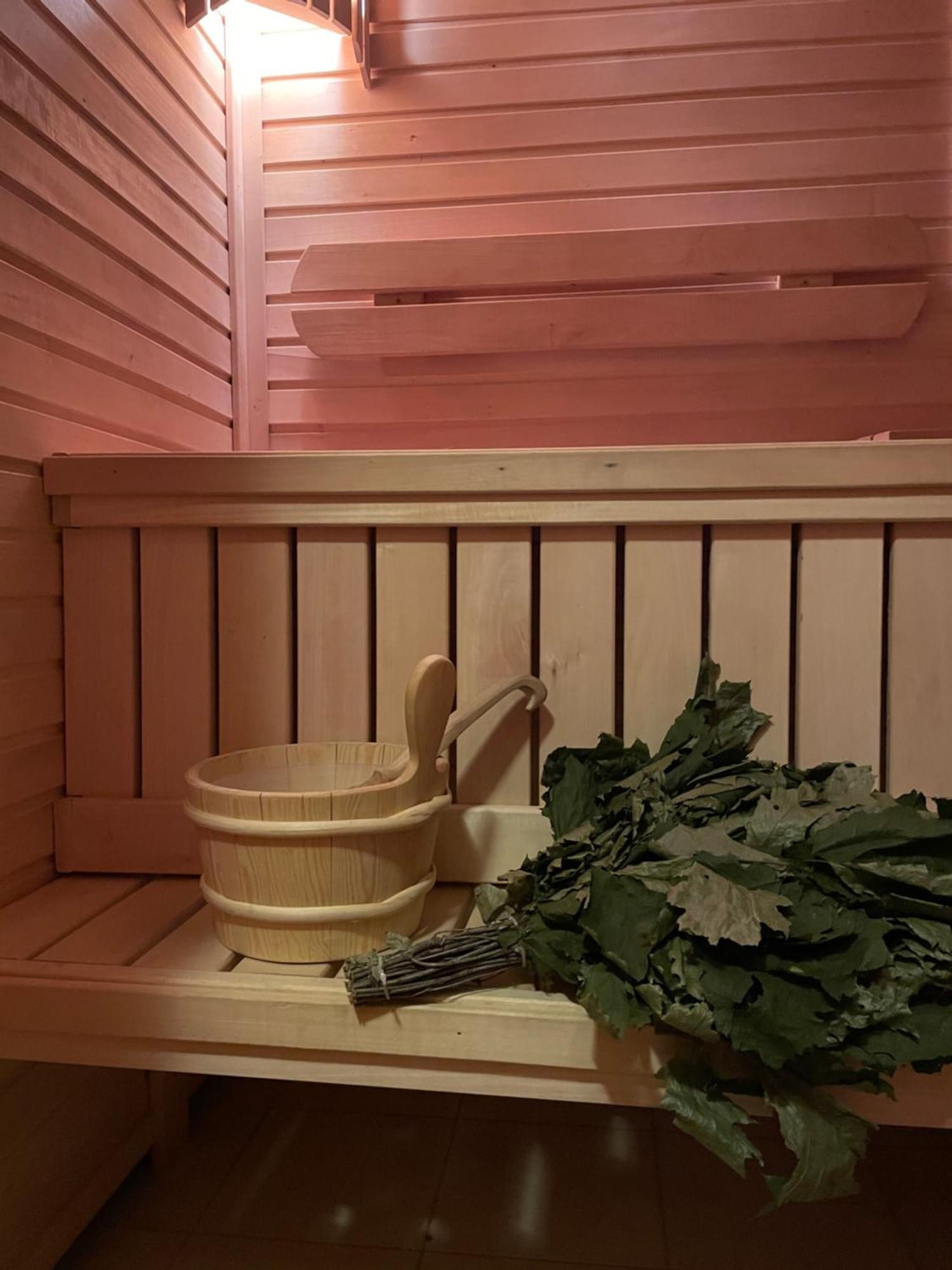 Relaxation In Guta Гута Покращене Шале Luaran gambar